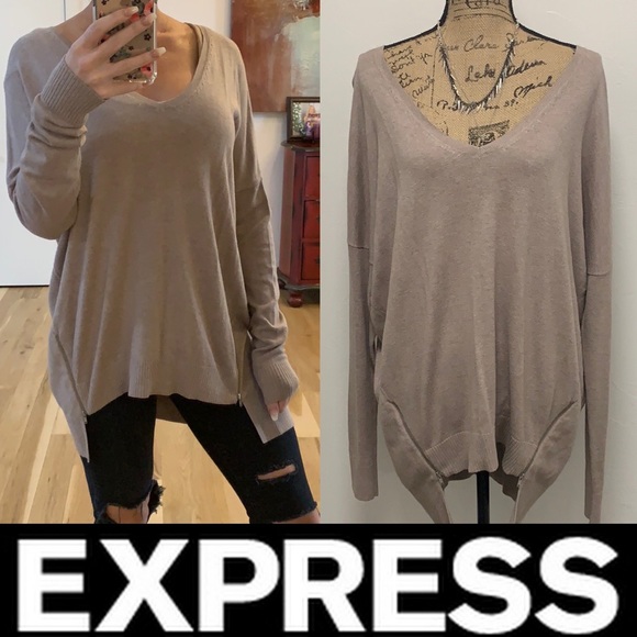 Express Sweaters - Express V-Neck Sweater
